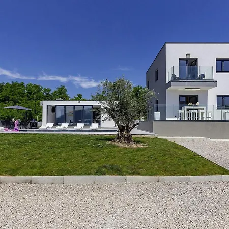Vikendica Mit Privatpool, Dart, Ping-pong, Outdoorkuche Labin (Istria)