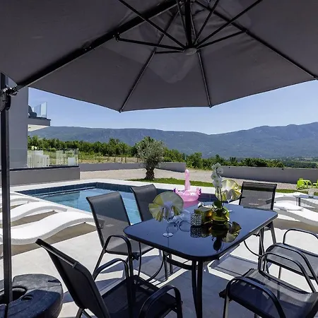 Vikendica Mit Privatpool, Dart, Ping-pong, Outdoorkuche